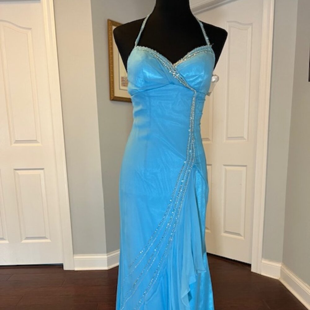 NWT Xtreme Formal Dress Size 6